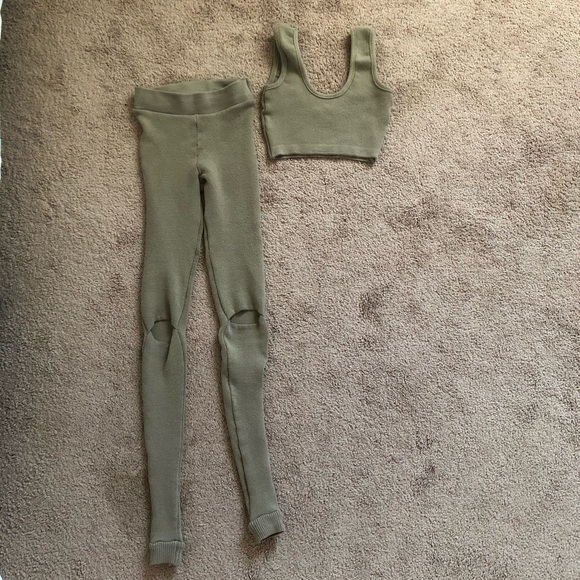 Fashion Nova Pants - Crop/Leggings Set-XS